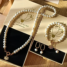 ' ADEN PLUS LOTUS KOLYE ' 